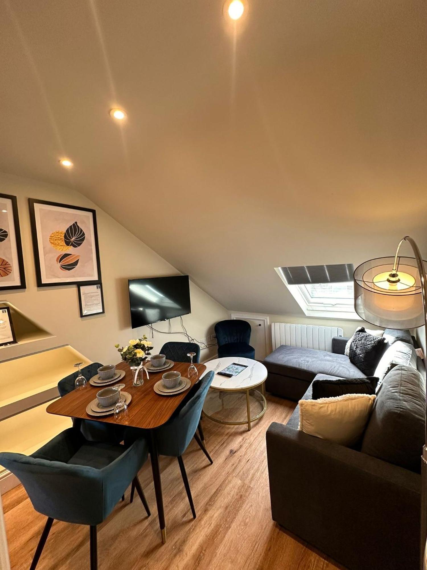 Central Cambridge Apartments By Tas Ngoại thất bức ảnh