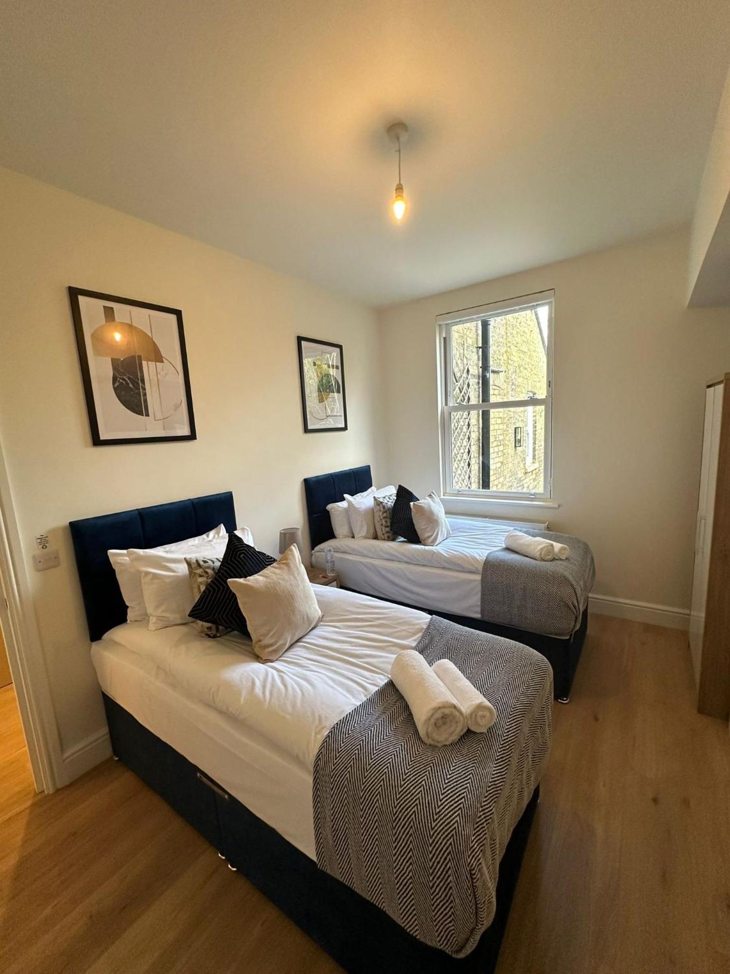Central Cambridge Apartments By Tas Ngoại thất bức ảnh